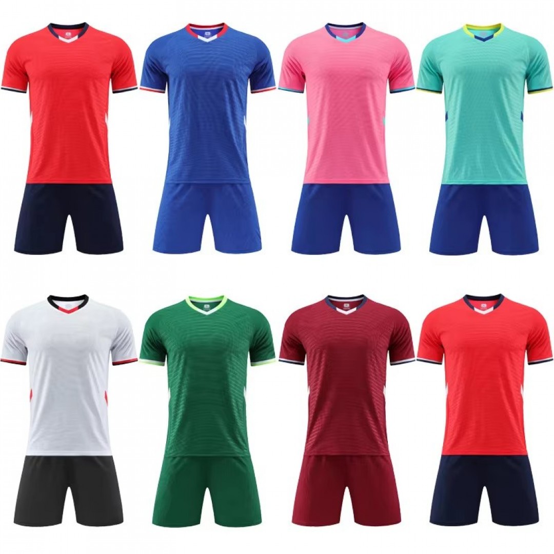 Customizable Professional Soccer Uniform for Men Kids High Quality Breathable Football Club Shirt Summer Sports Jersey