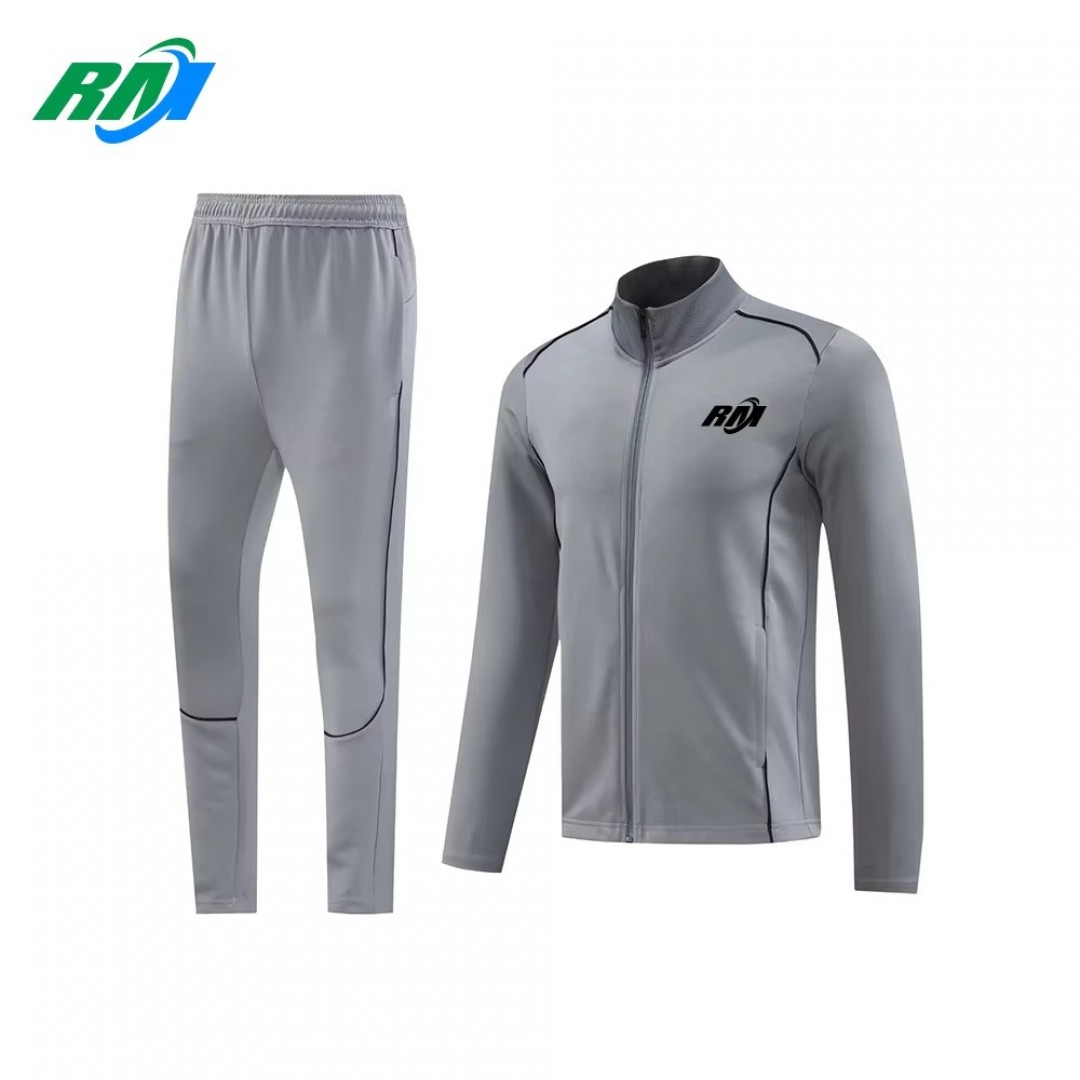 26-27 Latest and most popular sportswear for teenagers, adults, and children's training clothes